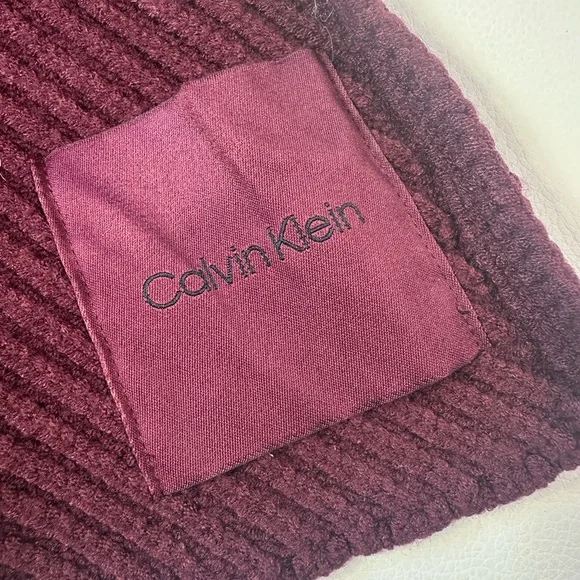 4/$25** New Ladies Calvin Klein Burgundy Heavy Knit Scarf - Picture 4 of 6